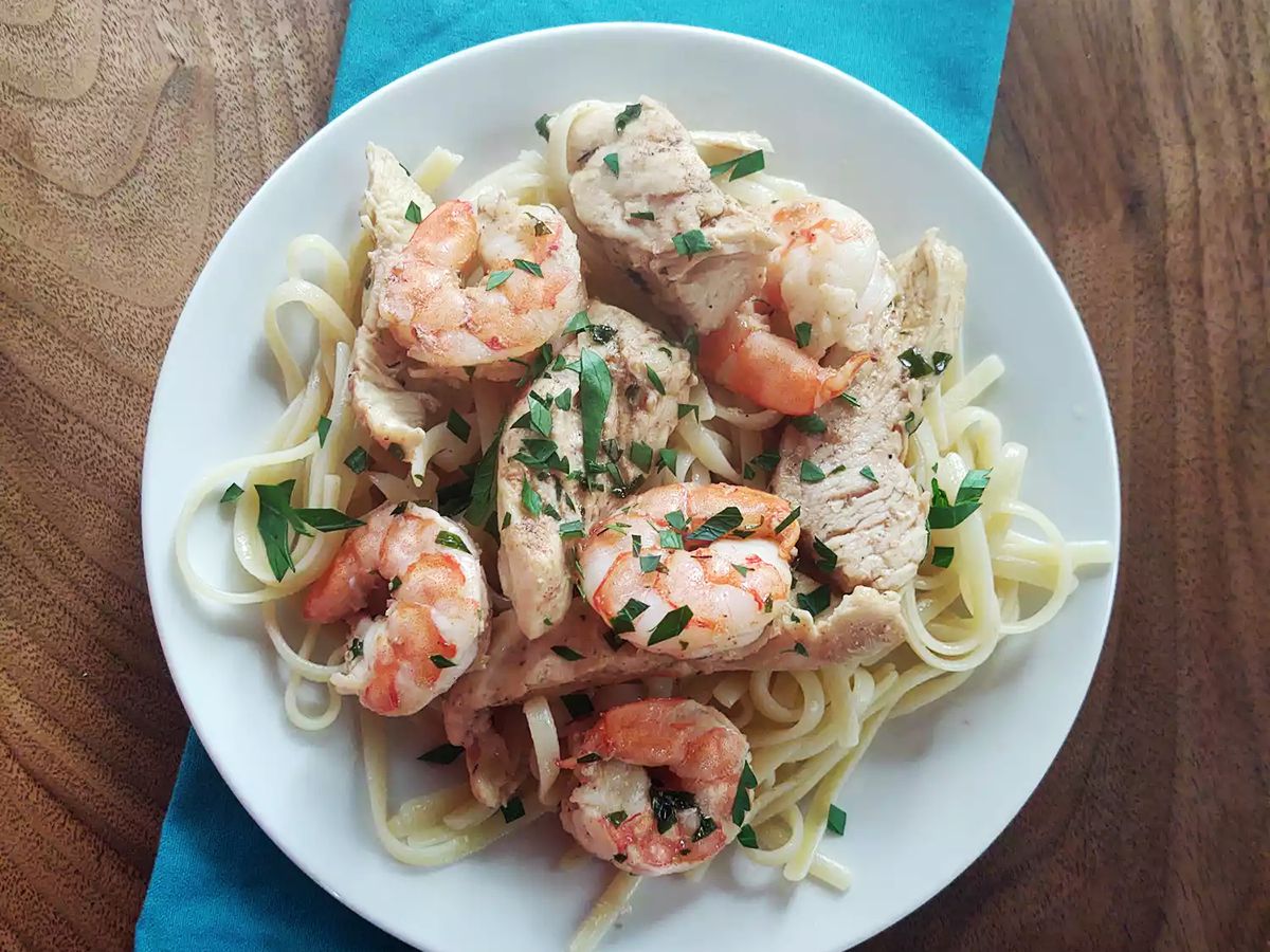 Garlic Chicken and Prawns with Fettuccine